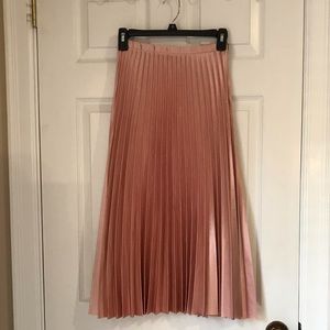 Zara Pleated skirt Peach 🍑 Color